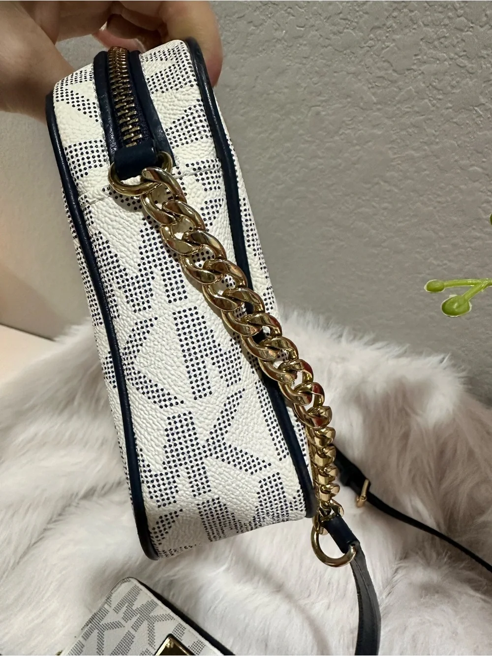 Michael Kors up sale
